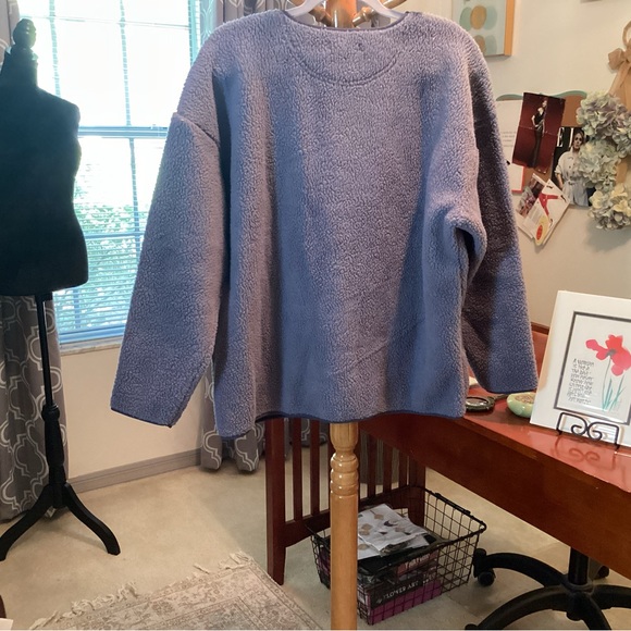 Madewell Fleece Jacket. - Picture 3 of 13
